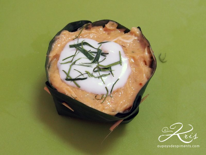 hor mok de poisson, flan au curry rouge