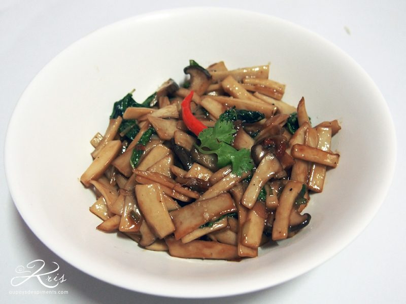 champignons sautés au basilic sacré