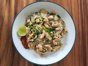 Repas rapide: vermicelles à l'asiatique, au poulet