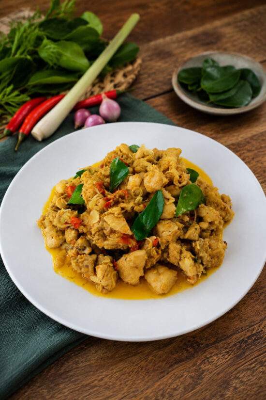 recette thaïe parfumée de poulet sauté à la citronnelle